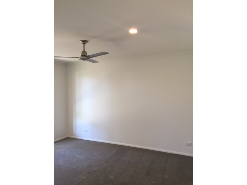 15 Paris Parade, Ormeau QLD 4208