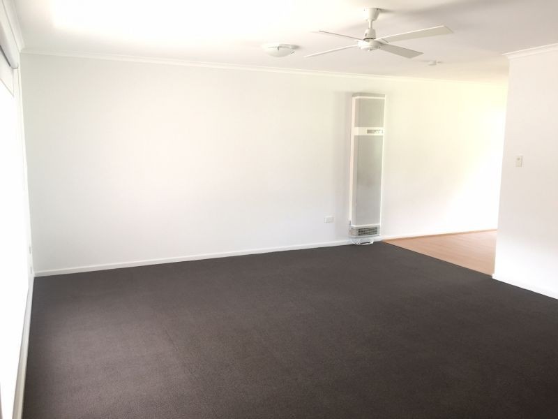 16 Kindra Crescent, Coolamon NSW 2701