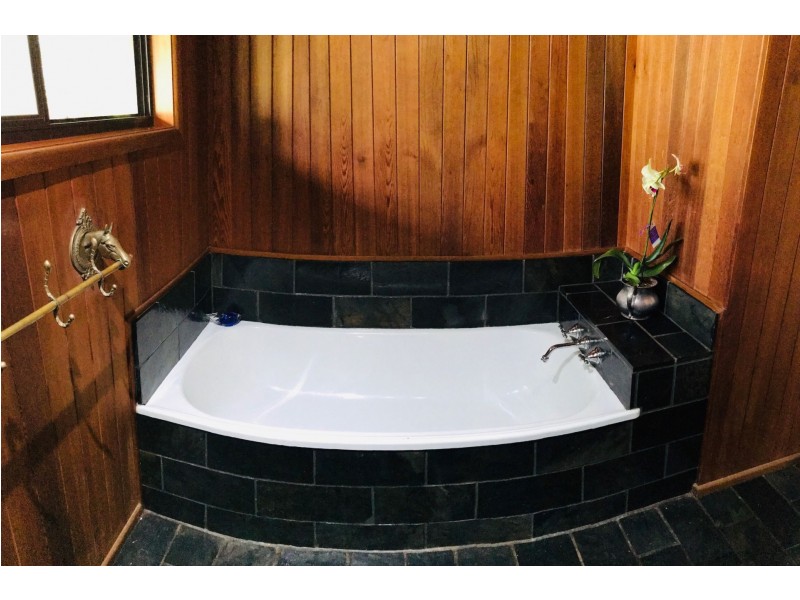 212 Bald Knob Rd, Peachester QLD 4519