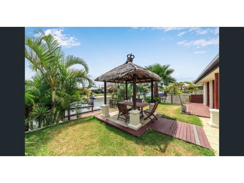 6 Alaska Ave, Broadbeach Waters QLD 4218