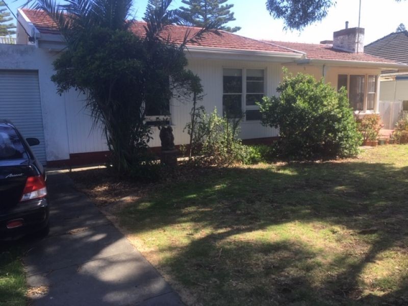11 Newland Street, Victor Harbor SA 5211