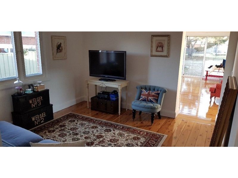 110 Peel St, Bathurst NSW 2795