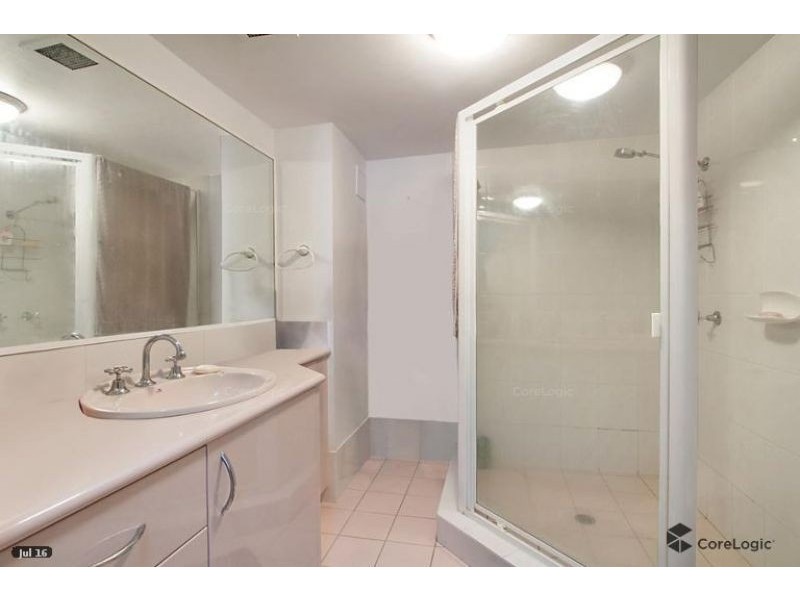 9/5 Old Burleigh Road, Surfers Paradise QLD 4217