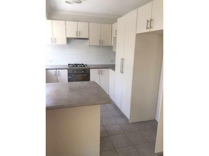 8a/Kitchener Road, Melville WA 6156