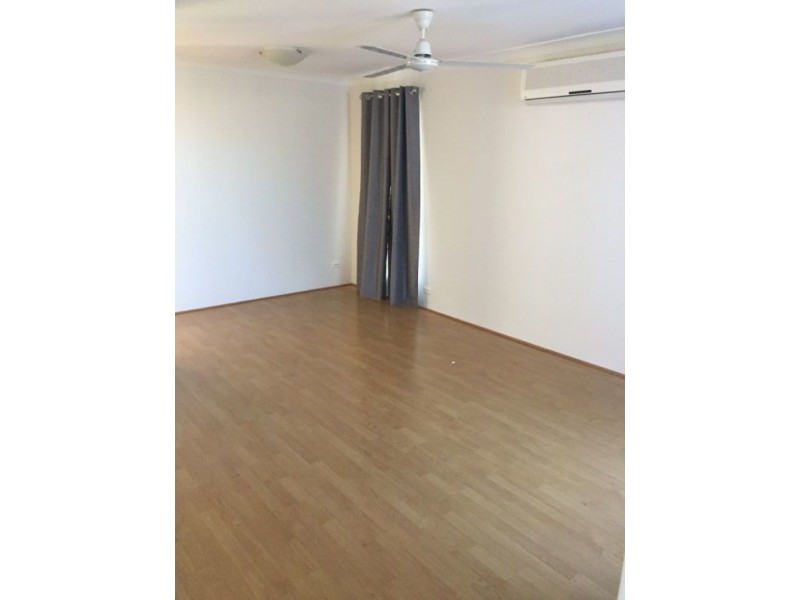 8a/Kitchener Road, Melville WA 6156