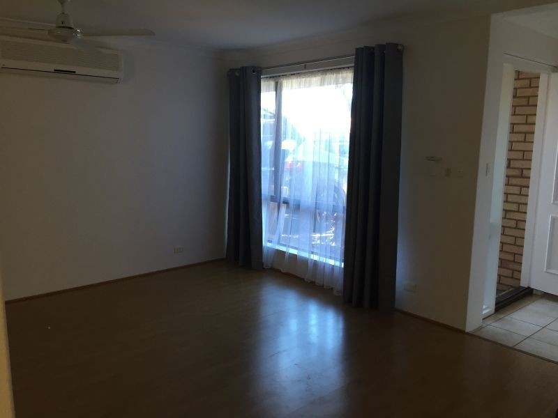 8a/Kitchener Road, Melville WA 6156