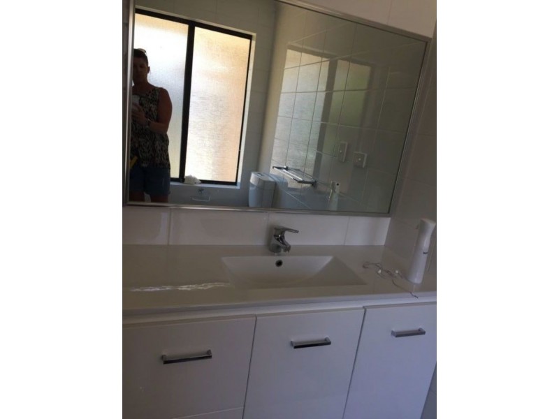 8a/Kitchener Road, Melville WA 6156