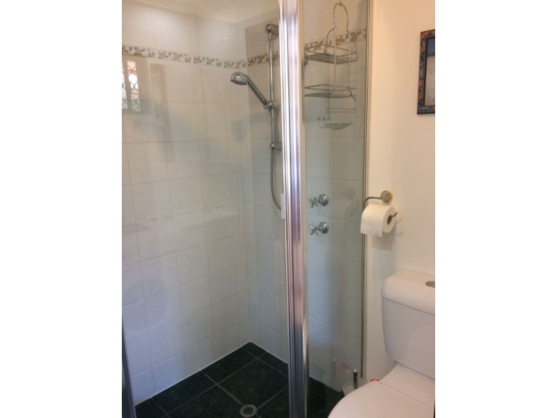 Granny Flat/21 Milverton Avenue, Karrinyup WA 6018