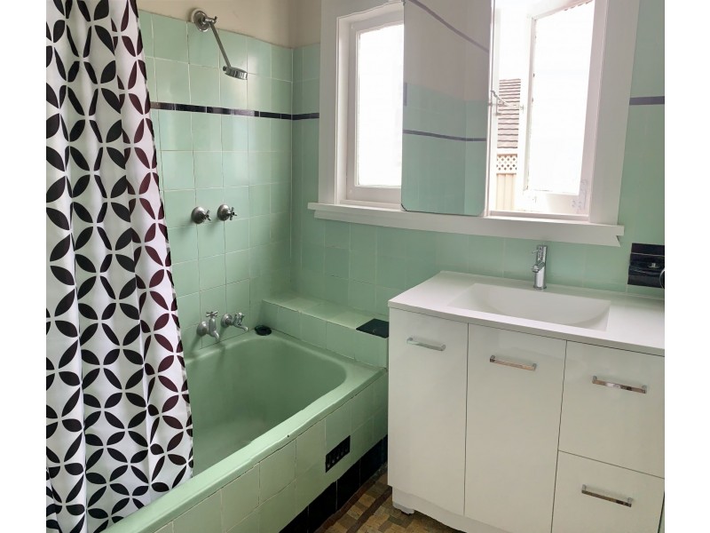 61 Bruce Ave, Belfield NSW 2191