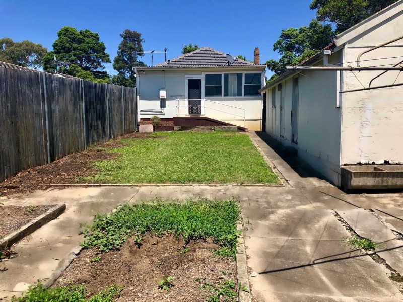 61 Bruce Ave, Belfield NSW 2191