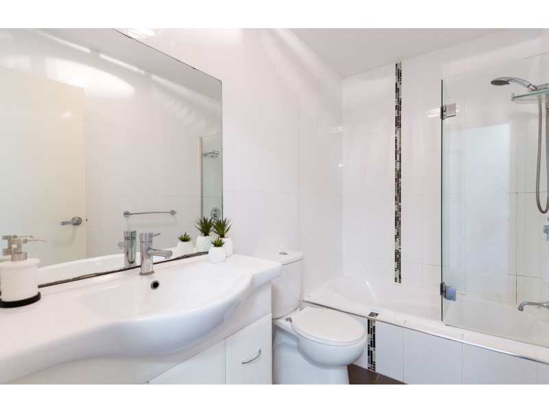 2/27-29 Herston Road, Kelvin Grove QLD 4059