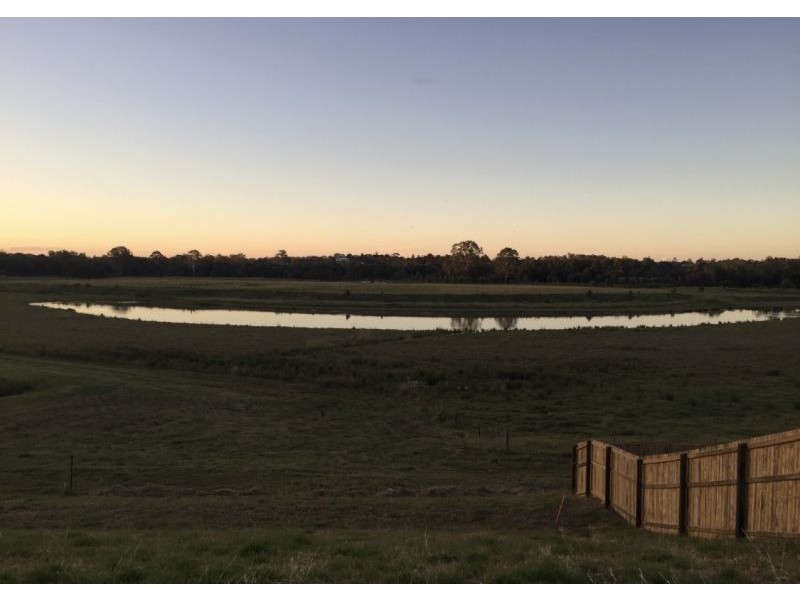 44 Oxbow Crescent, Lawnton QLD 4501