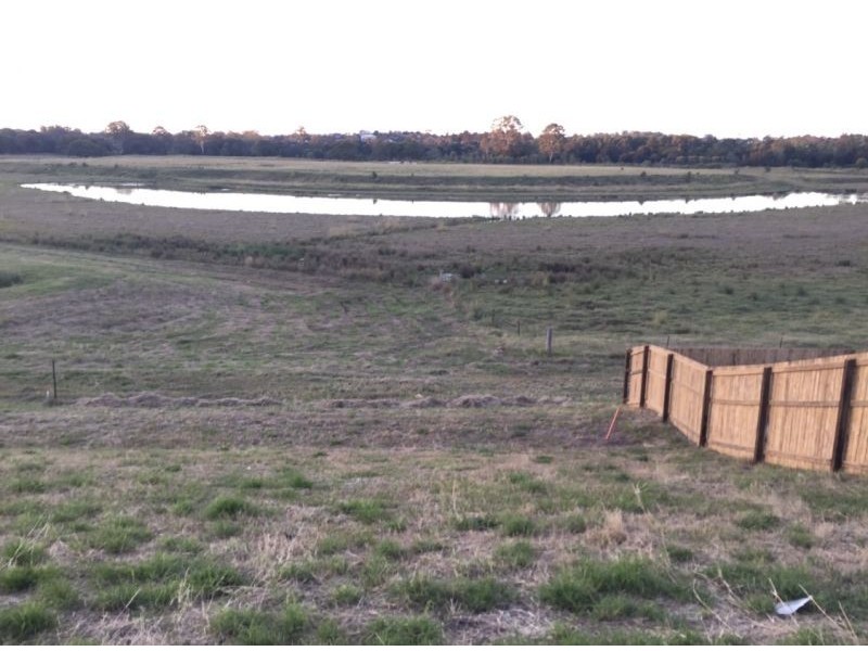 44 Oxbow Crescent, Lawnton QLD 4501