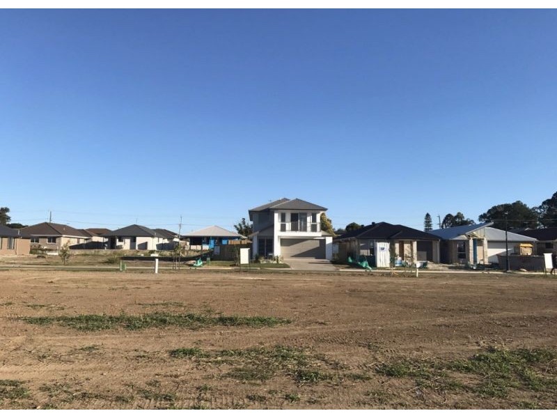 44 Oxbow Crescent, Lawnton QLD 4501