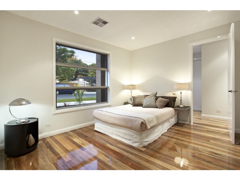 40B ANNE STREET, Mckinnon VIC 3204