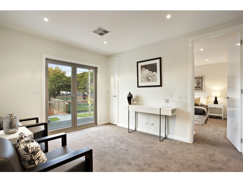 40B ANNE STREET, Mckinnon VIC 3204