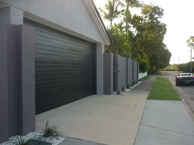 8 Kalimna Drive, Broadbeach Waters QLD 4218