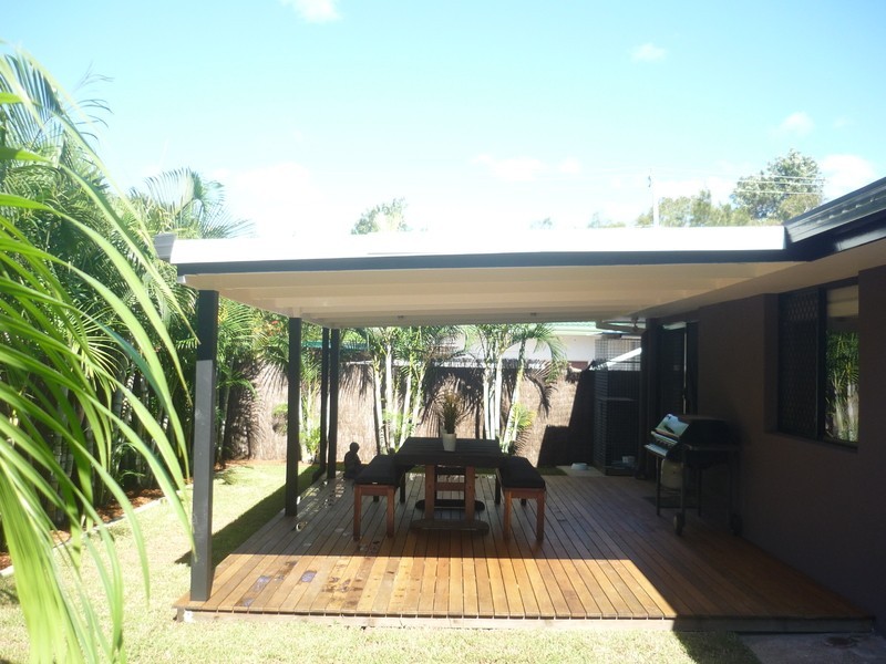 8 Kalimna Drive, Broadbeach Waters QLD 4218