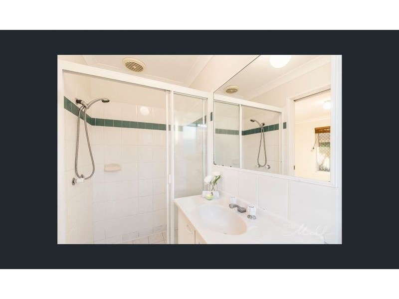 71 Bushland Drive, Regents Park QLD 4118