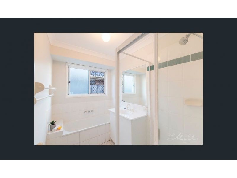 71 Bushland Drive, Regents Park QLD 4118
