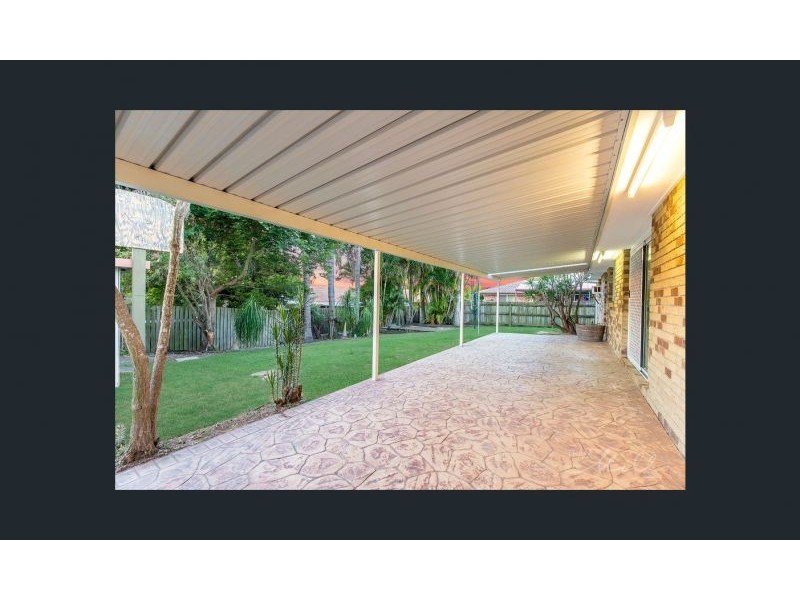 71 Bushland Drive, Regents Park QLD 4118
