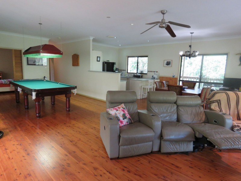 9 Waterfall Drive, Wongawallan QLD 4210