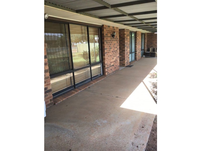 29-31 Reef St, Lake Cargelligo NSW 2672