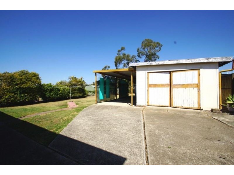 9 Edgar Street, Eastern Heights QLD 4305