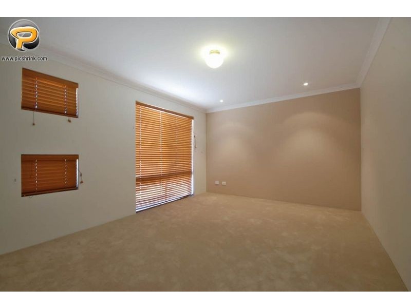 3 Girramay Rd, Banksia Grove WA 6031