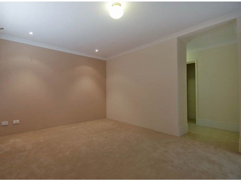 3 Girramay Rd, Banksia Grove WA 6031