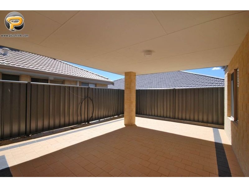 3 Girramay Rd, Banksia Grove WA 6031