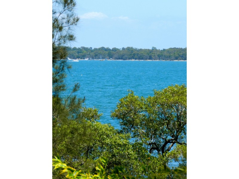 53  ATTUNGA ST NTH, Macleay Island QLD 4184