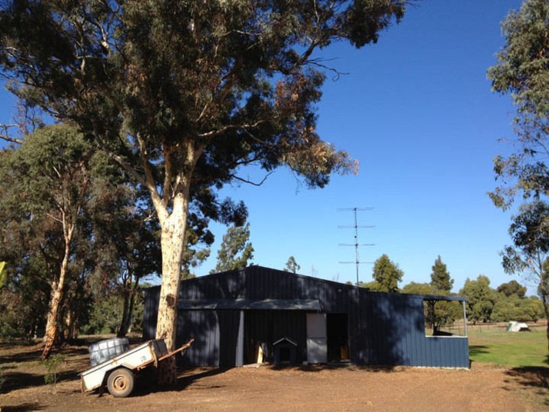 10 Leschenaultia Drive, Chittering WA 6084