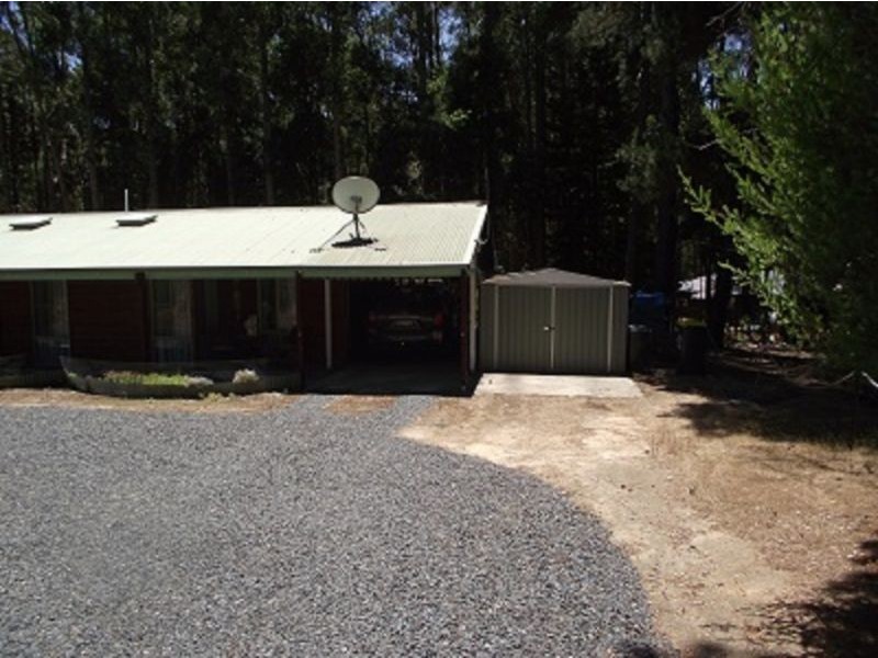 9 karri Lane, Quinninup WA 6258