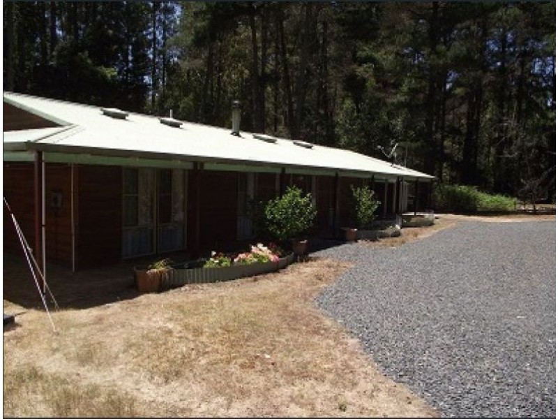 9 karri Lane, Quinninup WA 6258