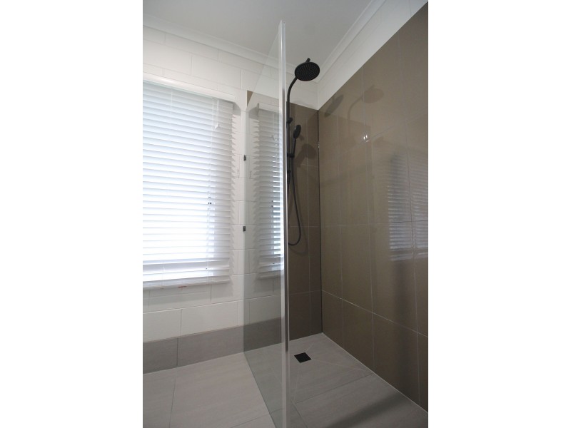 4/12-14 Ireland Cr, Whitfield QLD 4870