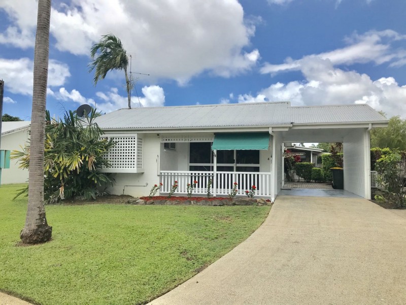 4/12-14 Ireland Cr, Whitfield QLD 4870