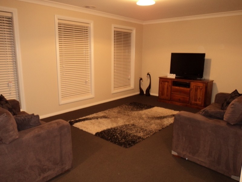 36 Loughan Road, Junee NSW 2663