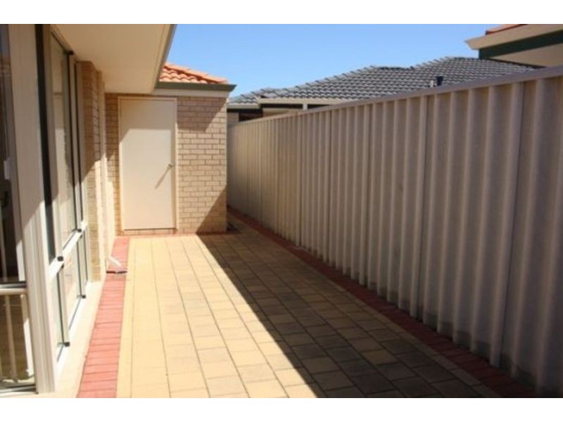 11 Durance Drive, Port Kennedy WA 6172