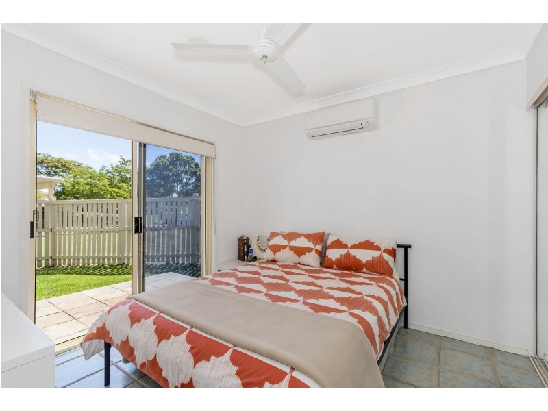 8107 Magnolia Gardens Court, Hope Island QLD 4212