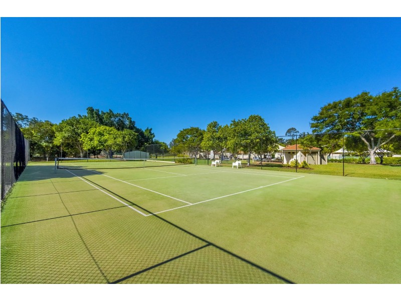 8107 Magnolia Gardens Court, Hope Island QLD 4212