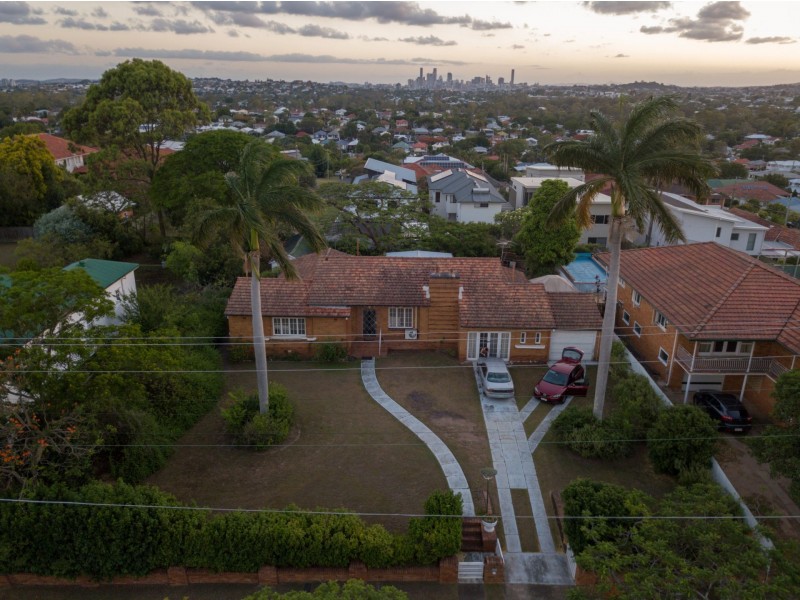 192 RODE RD, Wavell Heights QLD 4012