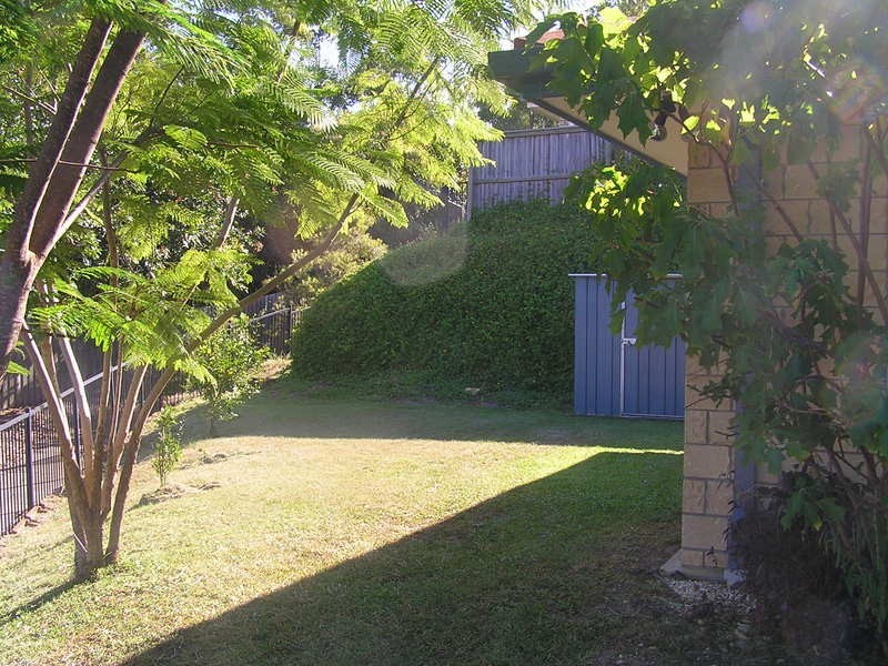 10  Buddy Holly close, Parkwood QLD 4214