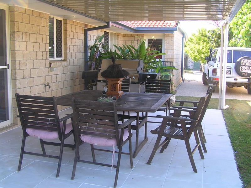 10  Buddy Holly close, Parkwood QLD 4214