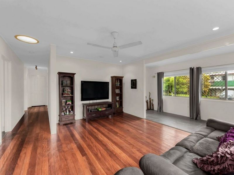 3 Kaldo Grove, Ferny Hills QLD 4055