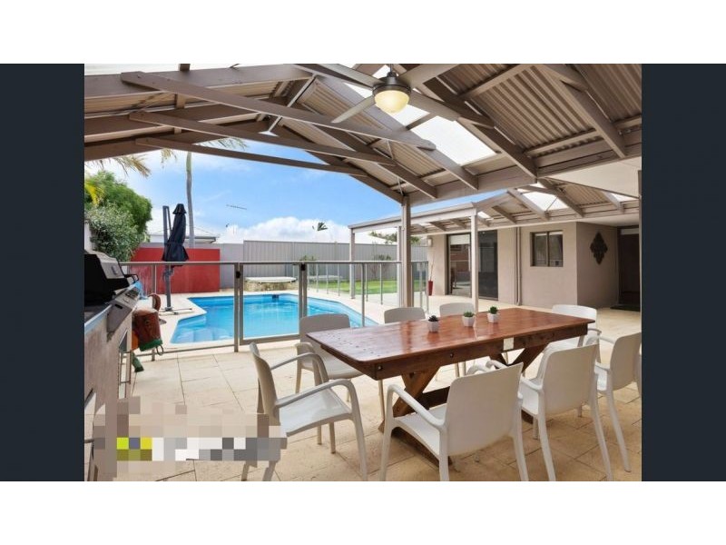 17 congdon way, Booragoon WA 6154