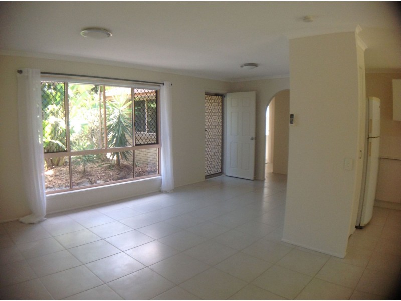 4 Cinema St, Oxenford QLD 4210