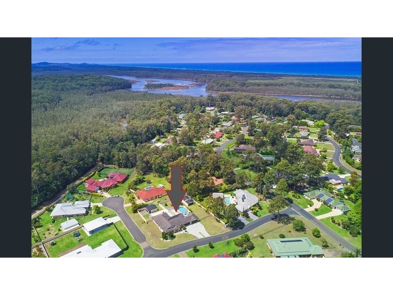 4 Forest Way, Lake Cathie NSW 2445