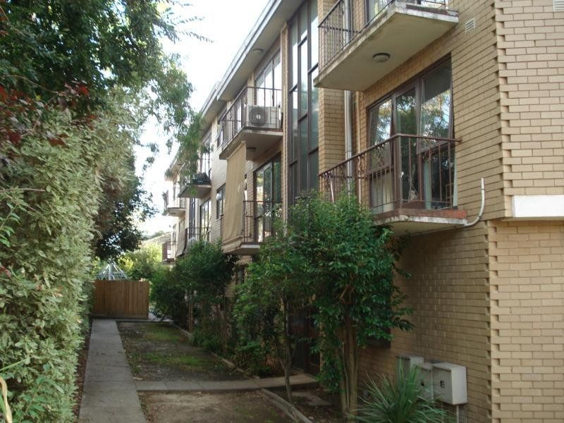 11/9 Albion Road, Box Hill VIC 3128