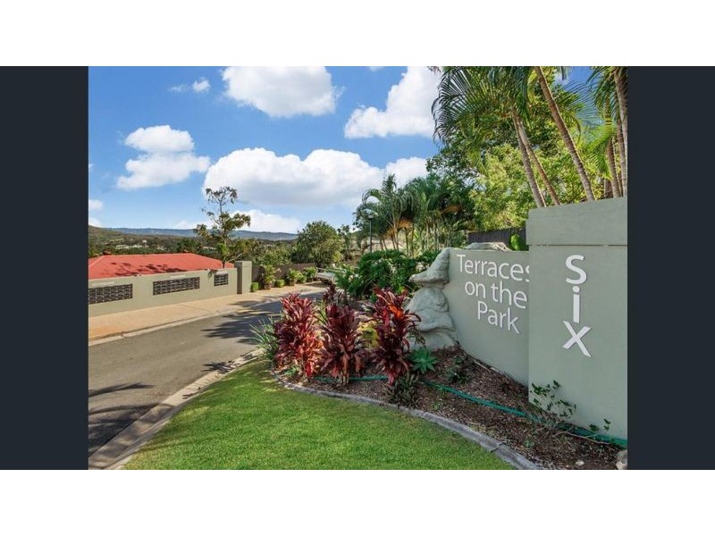 2064/6 Crestridge Crescent, Oxenford QLD 4210